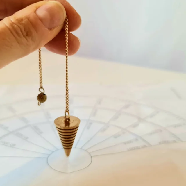 Radiestesia com pêndulo terapia energética